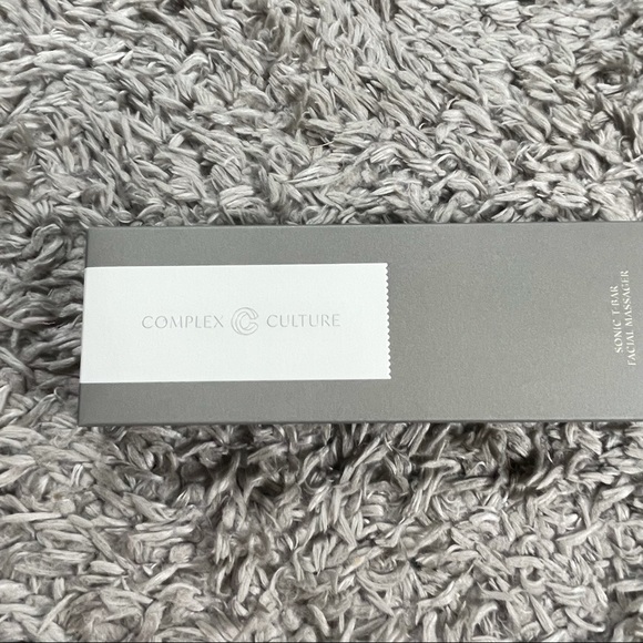 Complex Culture Beauty Sonic T-bar Facial Massager. New, never used, in package - Picture 3 of 8